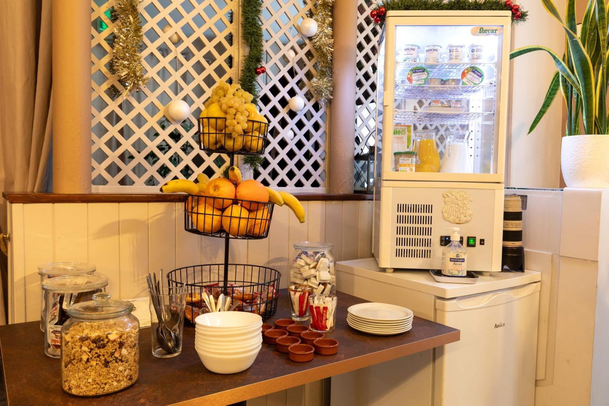 Hôtel Café les Fleurs Argelès-Gazost Extérieur photo