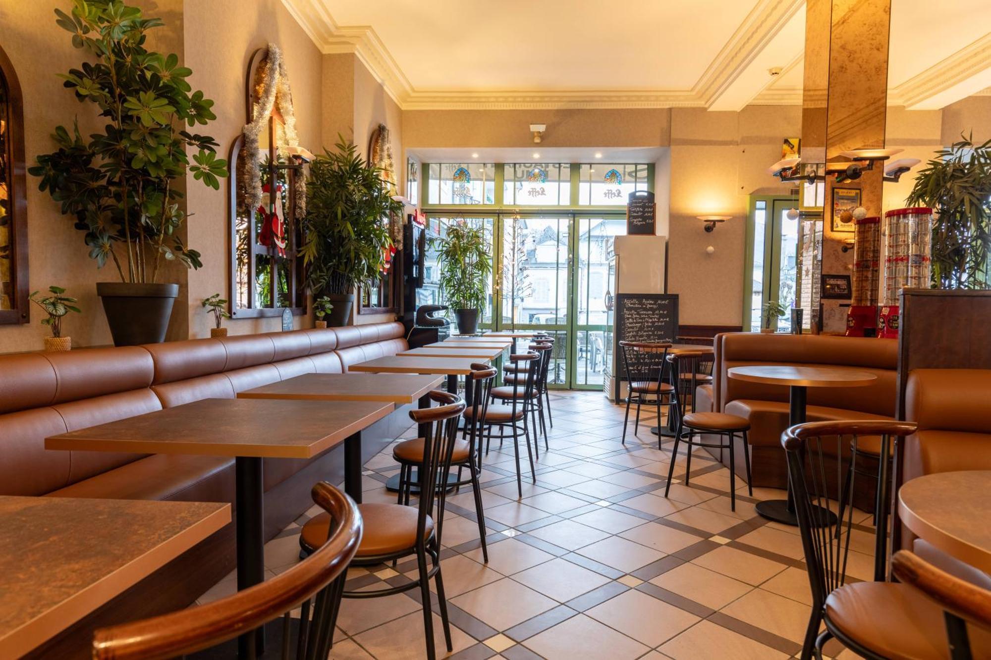 Hôtel Café les Fleurs Argelès-Gazost Extérieur photo