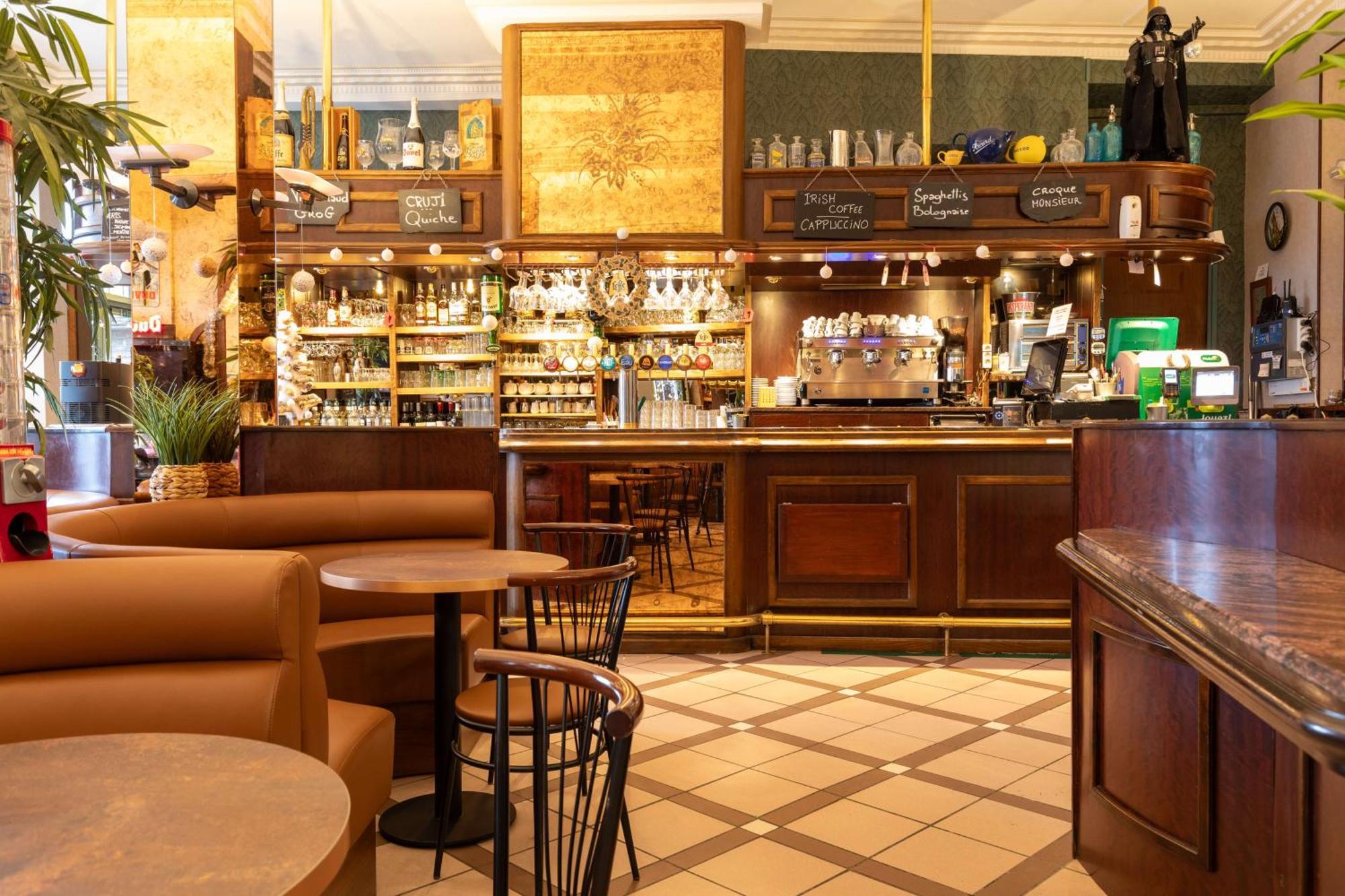 Hôtel Café les Fleurs Argelès-Gazost Extérieur photo