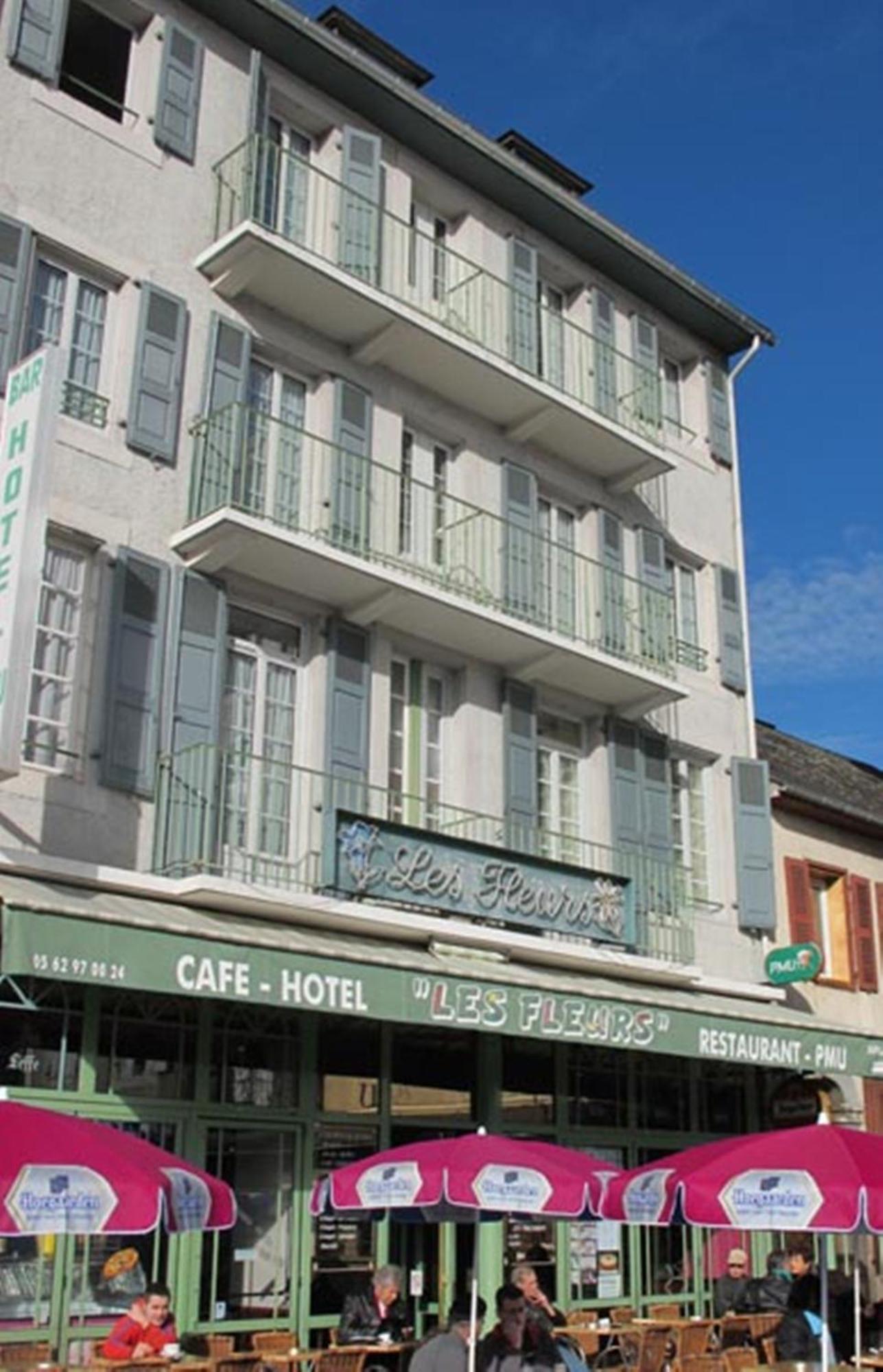Hôtel Café les Fleurs Argelès-Gazost Extérieur photo